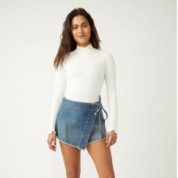 FREE PEOPLE INTIMATELY XYZ Recycled Turtleneck Bodysuit in Ivory Size XS/S - Picture 2 of 7